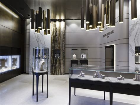 Bucherer reopens St Moritz boutique .